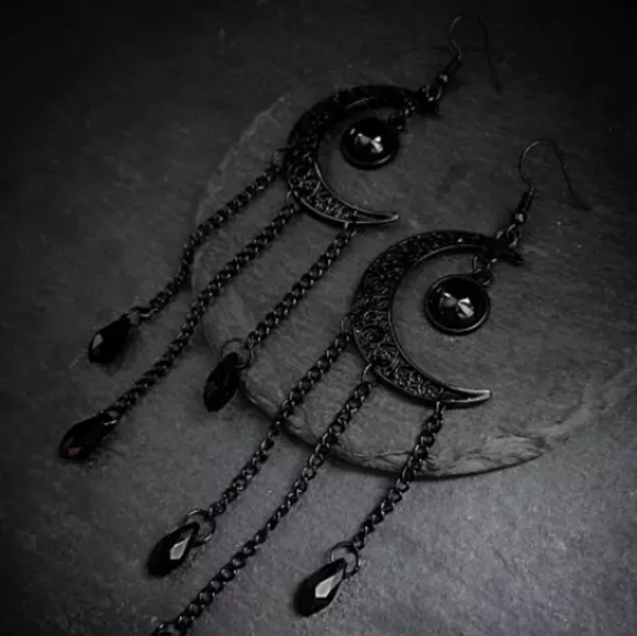 Gothic Crescent Moon Dangling Onyx Earrings - Picture 3 of 7
